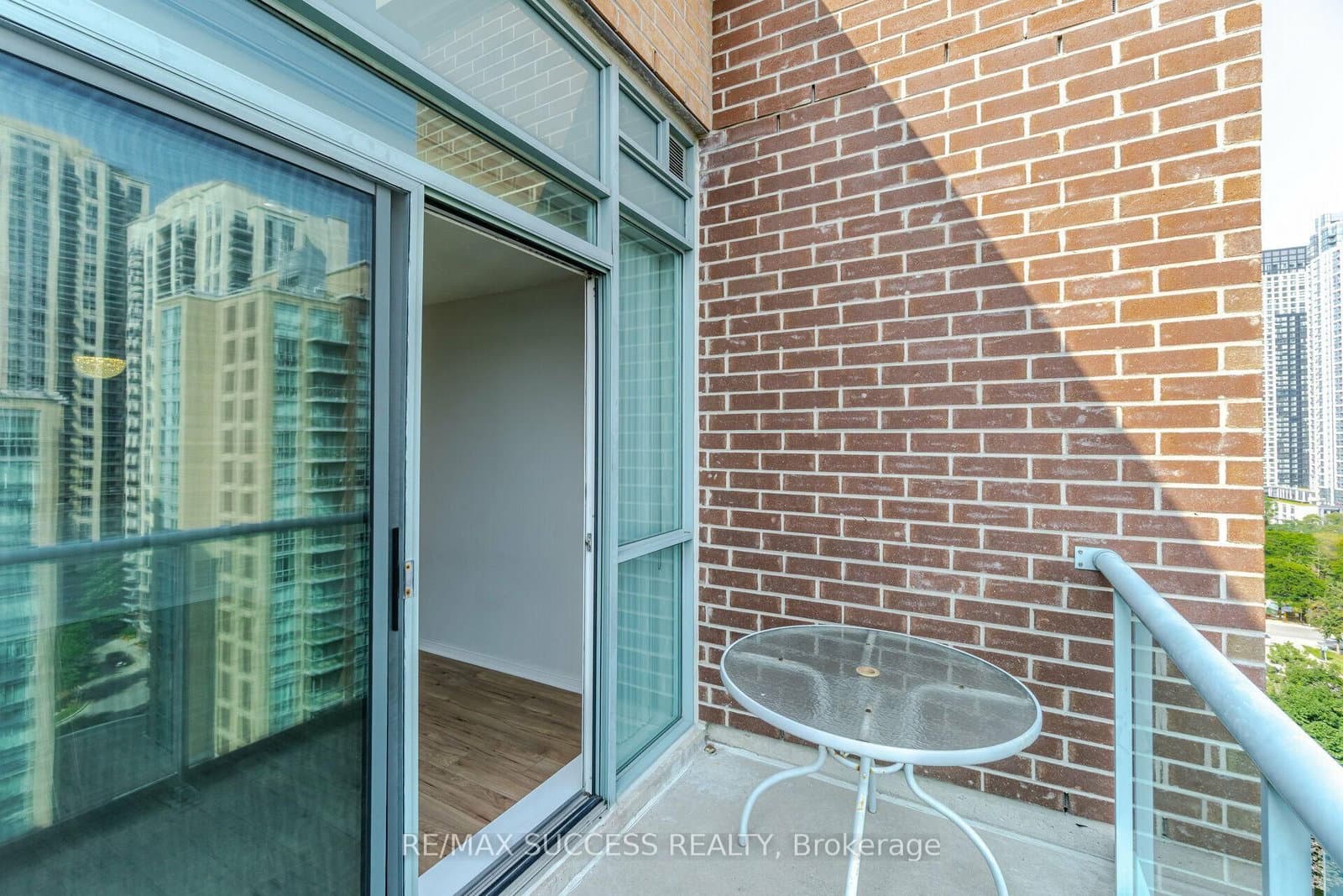 11 Michael Power Place, Unit PH14 thumbnail 16