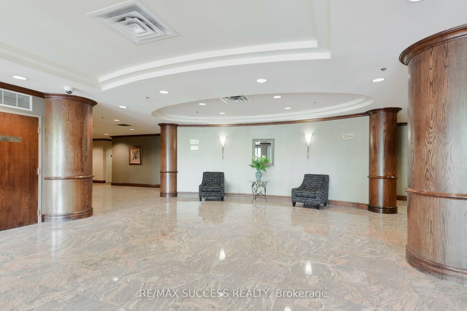 11 Michael Power Place, Unit PH14 thumbnail 23