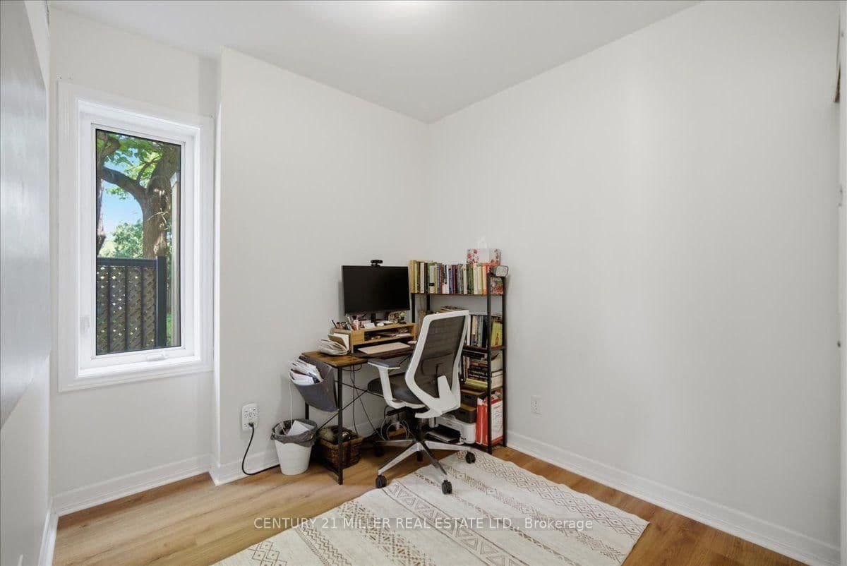 70 Stewart Street, Unit 102 thumbnail 3
