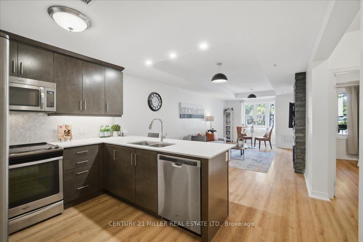 70 Stewart Street, Unit 102 thumbnail 5