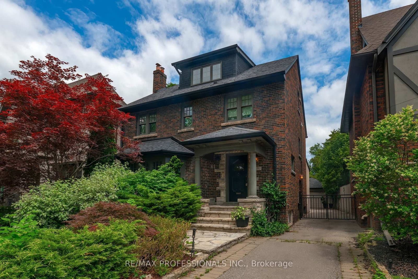 61 Grenview Boulevard N - Image 1