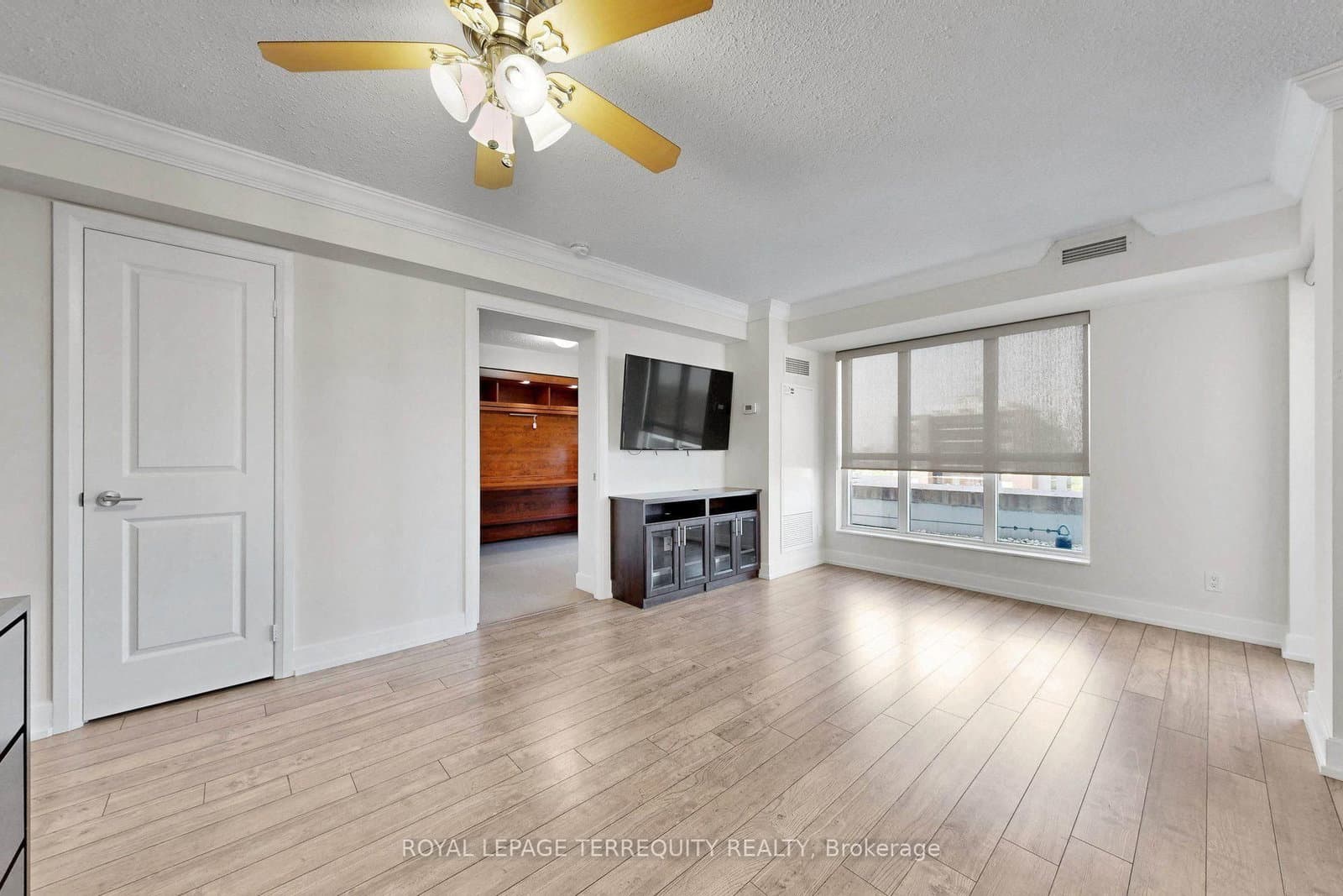 2 Eva Road, Unit 1322 thumbnail 4