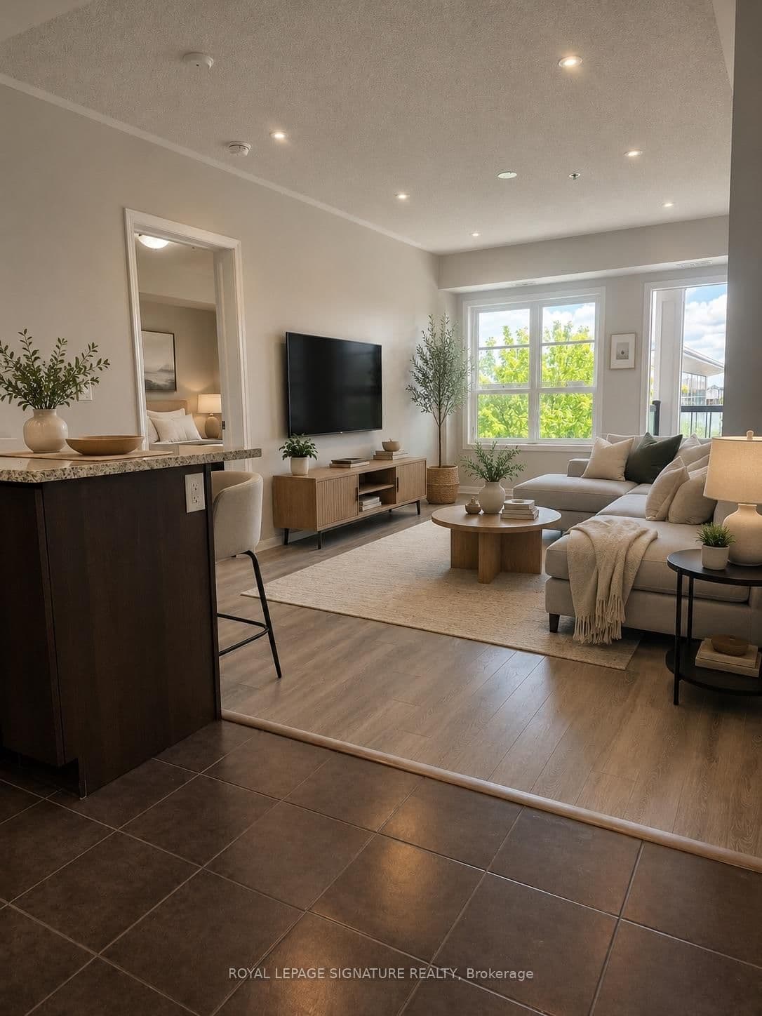 60 Baycliffe Crescent, Unit 305 thumbnail 3
