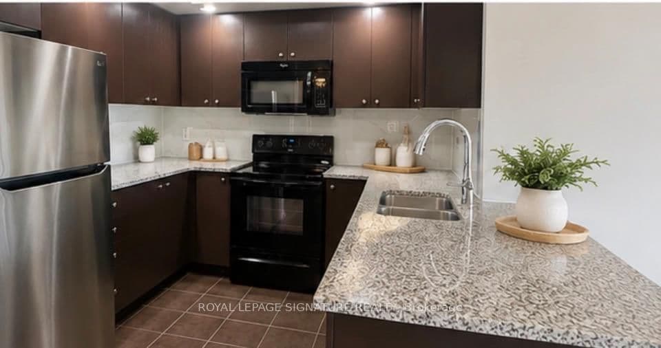 60 Baycliffe Crescent, Unit 305 thumbnail 5