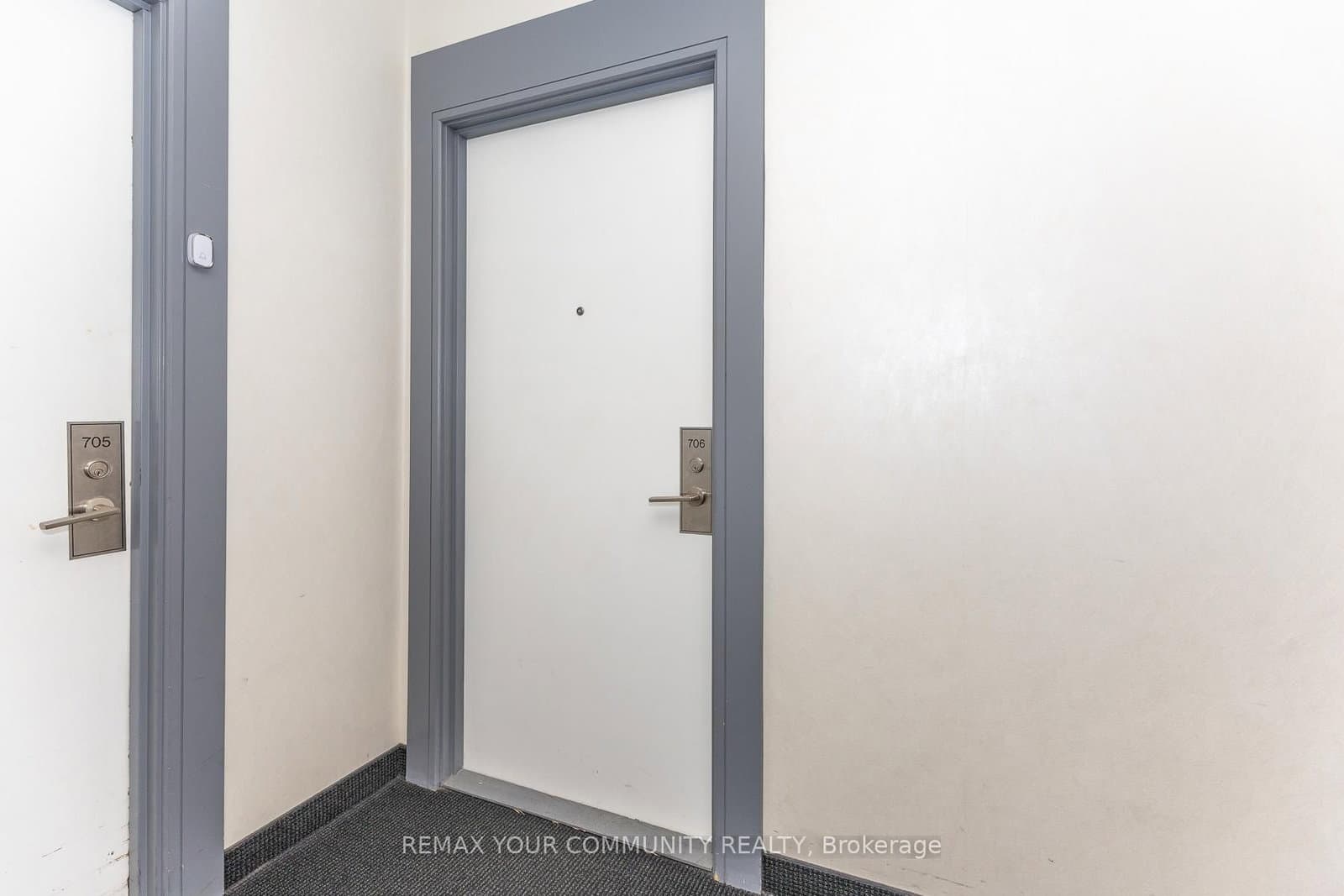 15 James Finlay Way, Unit 706 thumbnail 10