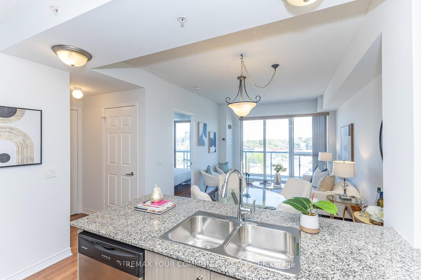 15 James Finlay Way, Unit 706 thumbnail 19