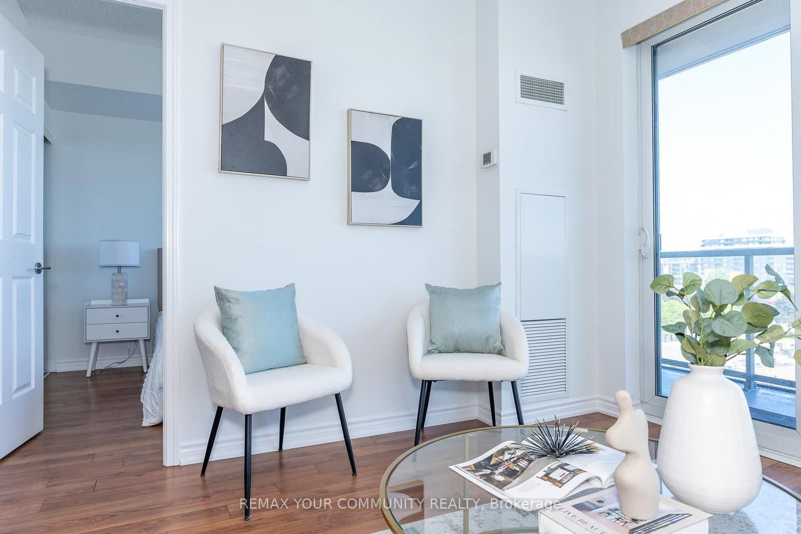 15 James Finlay Way, Unit 706 thumbnail 28