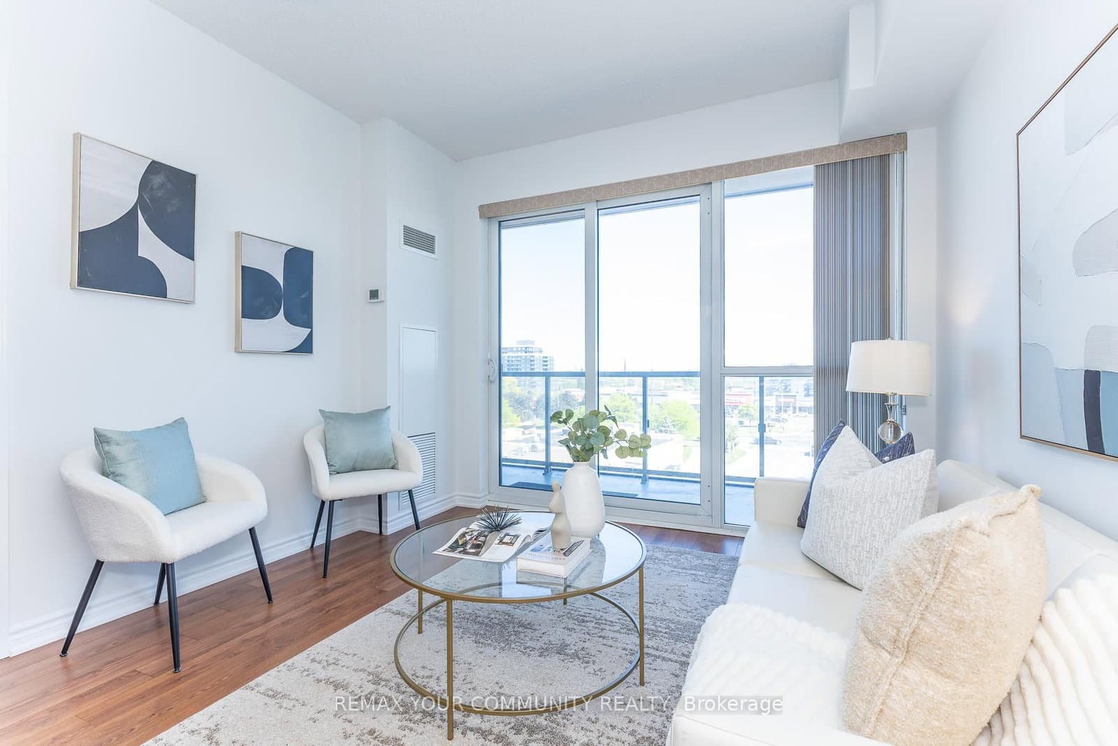 15 James Finlay Way, Unit 706 thumbnail 3