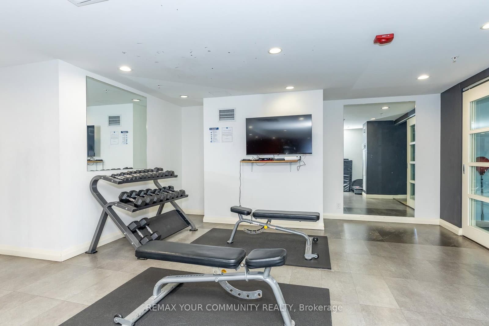 15 James Finlay Way, Unit 706 thumbnail 36