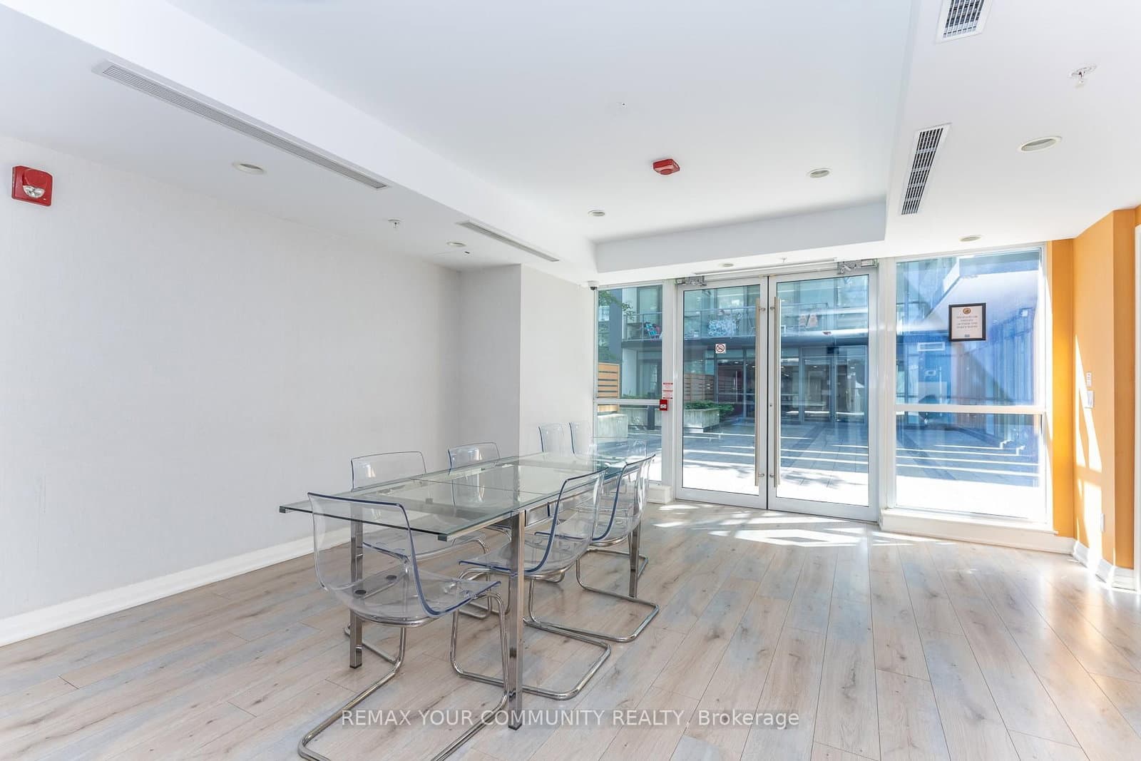 15 James Finlay Way, Unit 706 thumbnail 39