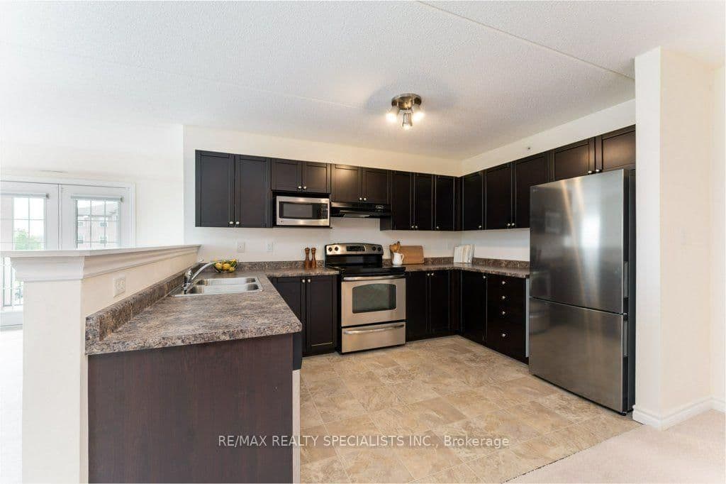 1340 MAIN Street E, Unit 313 thumbnail 10