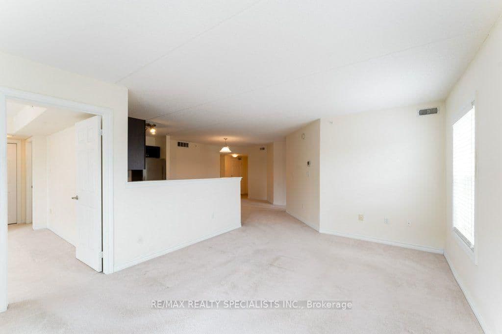 1340 MAIN Street E, Unit 313 thumbnail 12