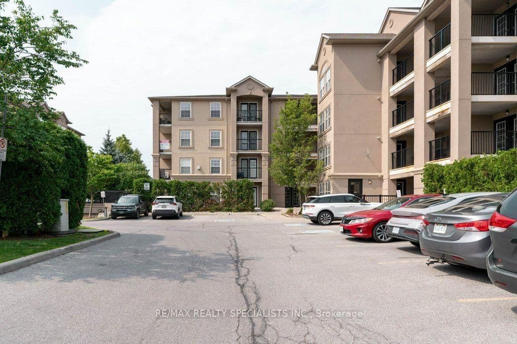 1340 MAIN Street E, Unit 313 thumbnail 2