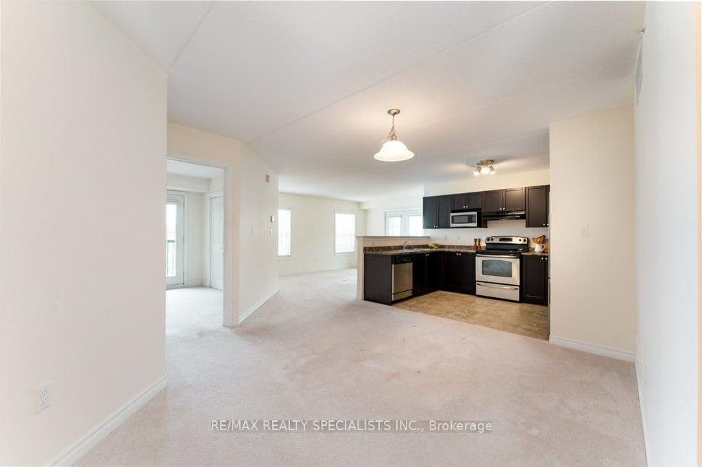 1340 MAIN Street E, Unit 313 thumbnail 7