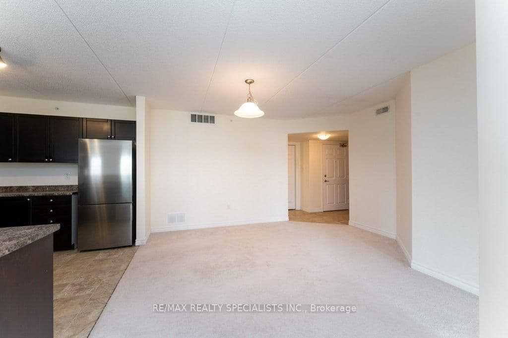 1340 MAIN Street E, Unit 313 thumbnail 8