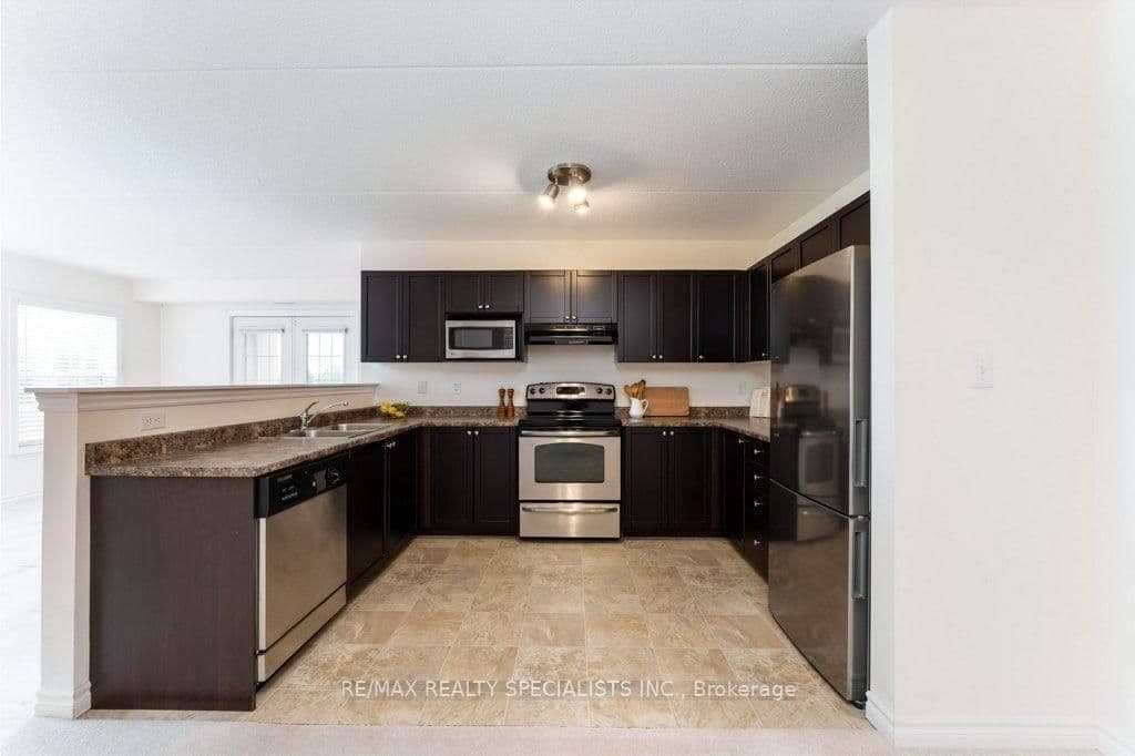 1340 MAIN Street E, Unit 313 thumbnail 9