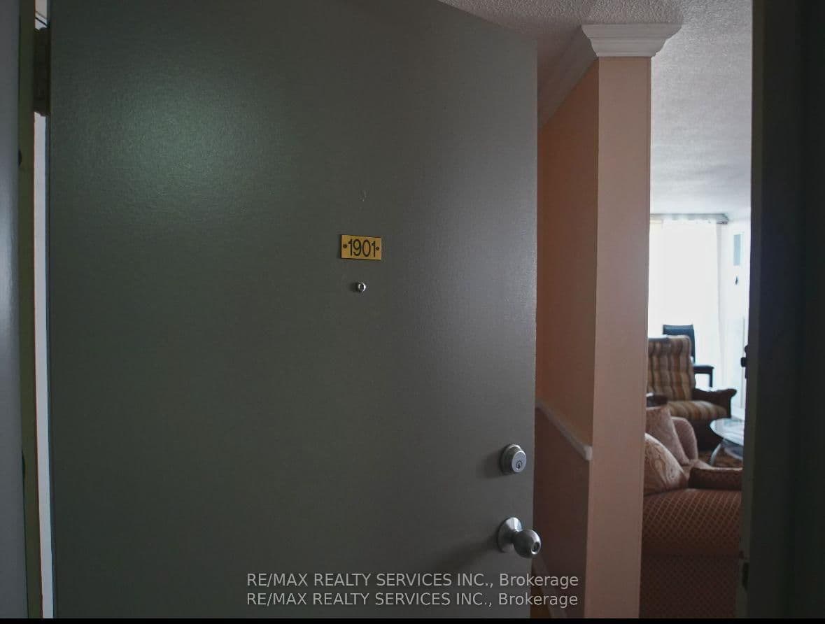 15 Kensington Road E, Unit 1901 thumbnail 40