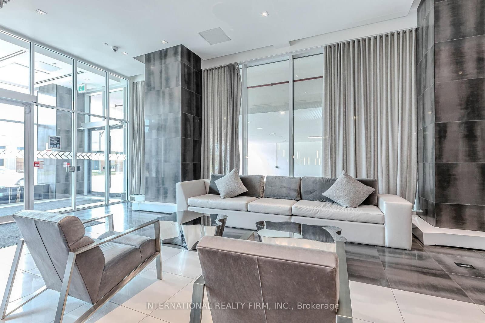 2481 Taunton Road, Unit 804 thumbnail 5