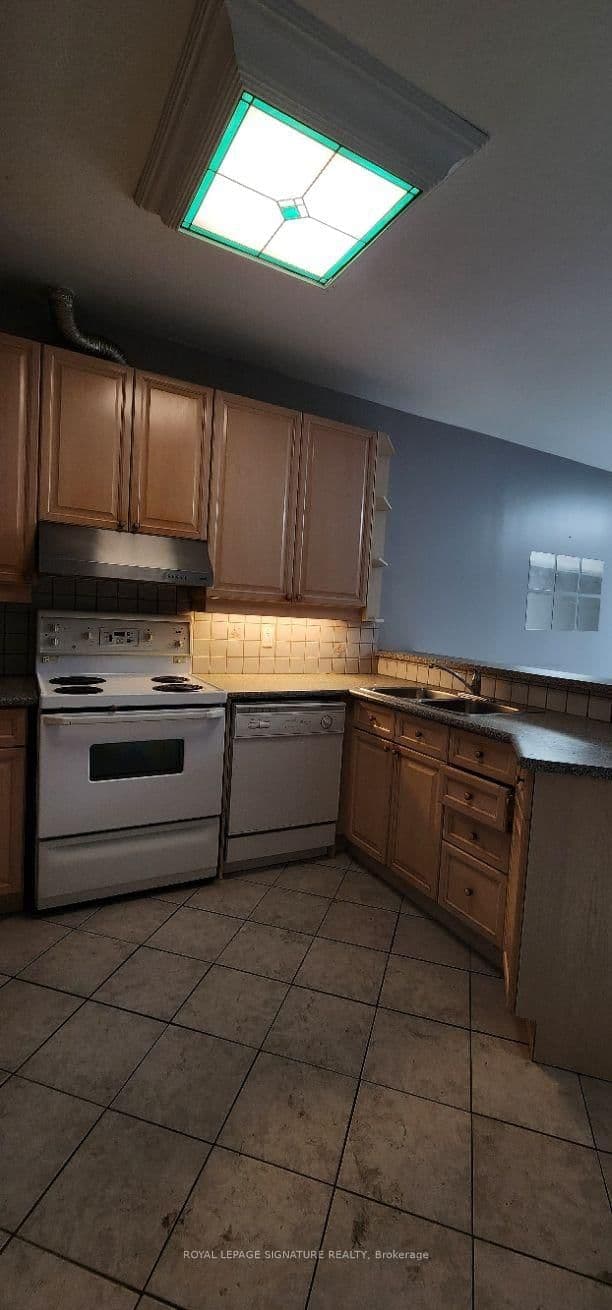 1285A St. Clair Avenue thumbnail 12