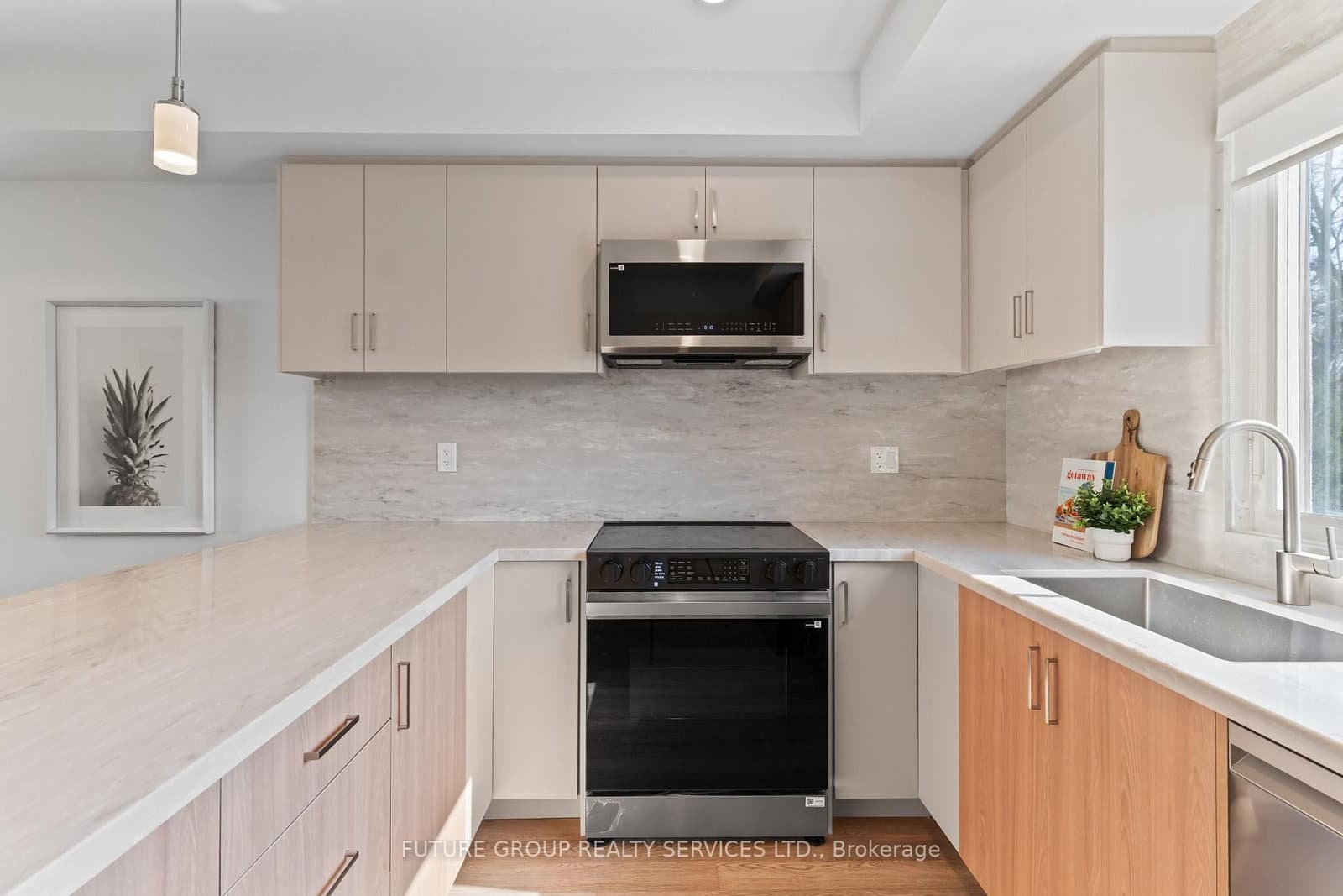 15 Acorn Avenue, Unit Unit 1 thumbnail 14
