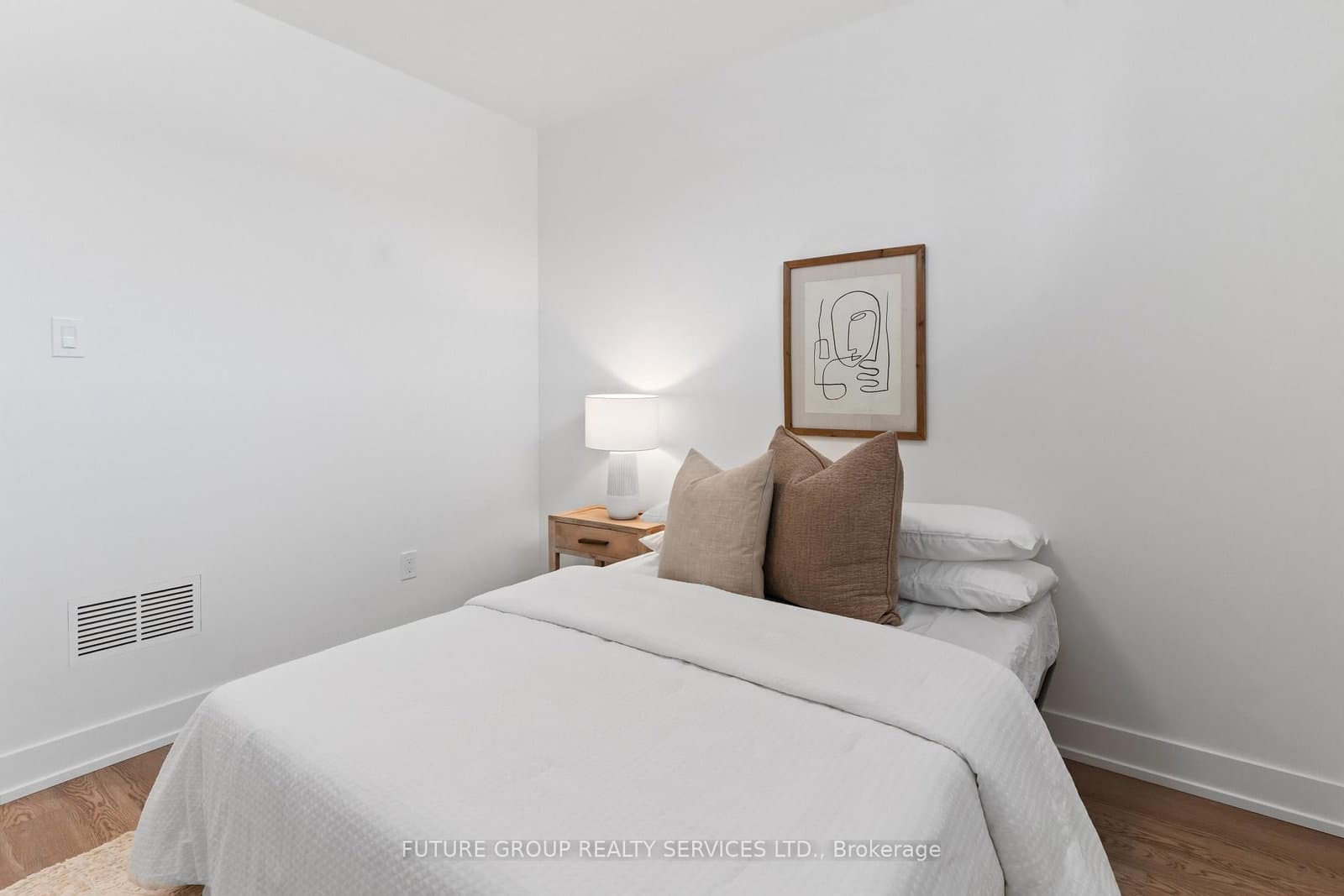 15 Acorn Avenue, Unit Unit 1 thumbnail 25