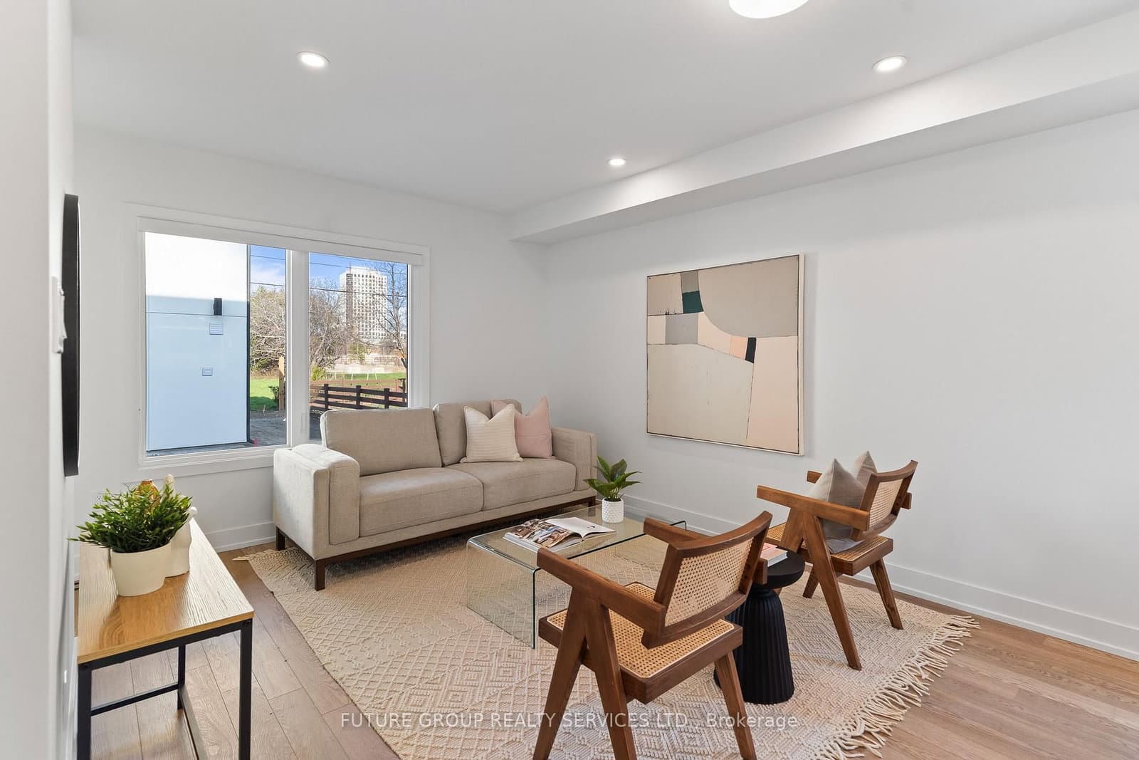15 Acorn Avenue, Unit Unit 1 thumbnail 3