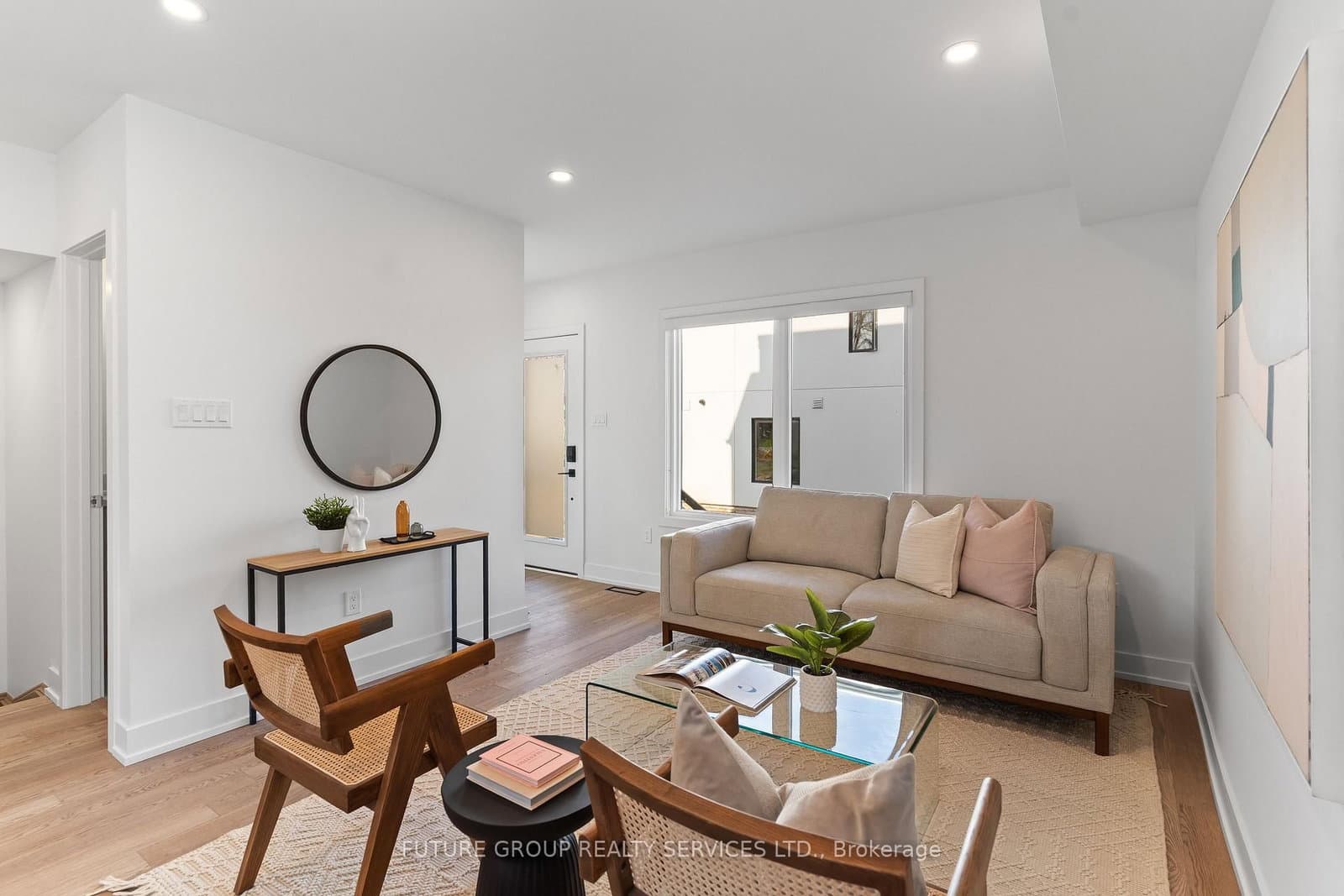 15 Acorn Avenue, Unit Unit 1 thumbnail 4