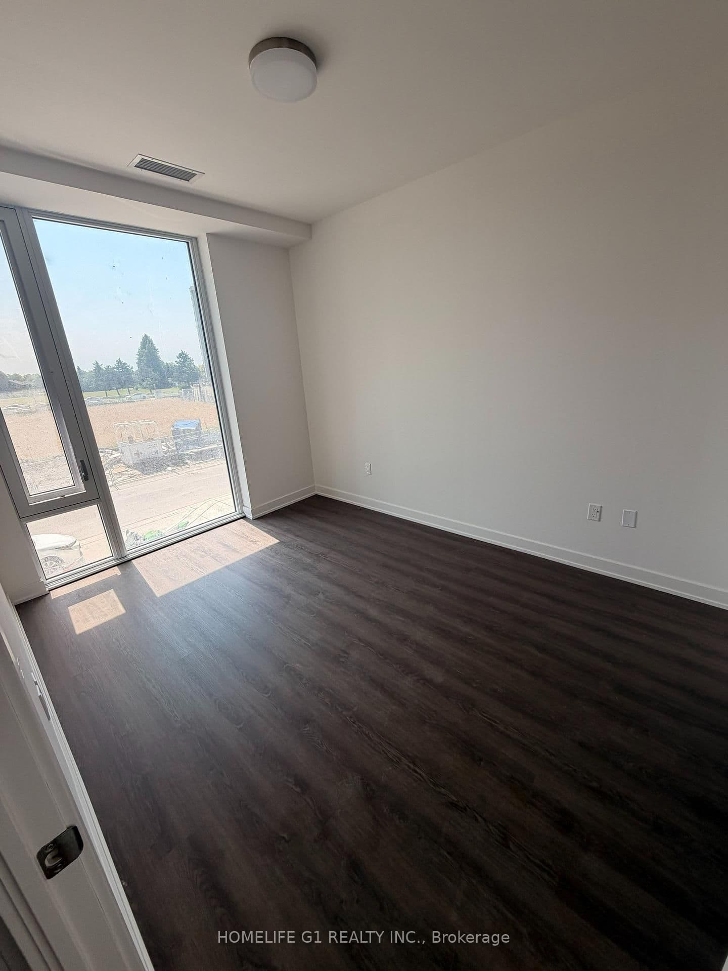 448 Burnhamthorpe Road W, Unit TH2 thumbnail 9