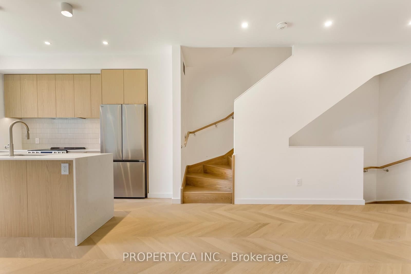 301 Keele Street, Unit Unit #2 thumbnail 12