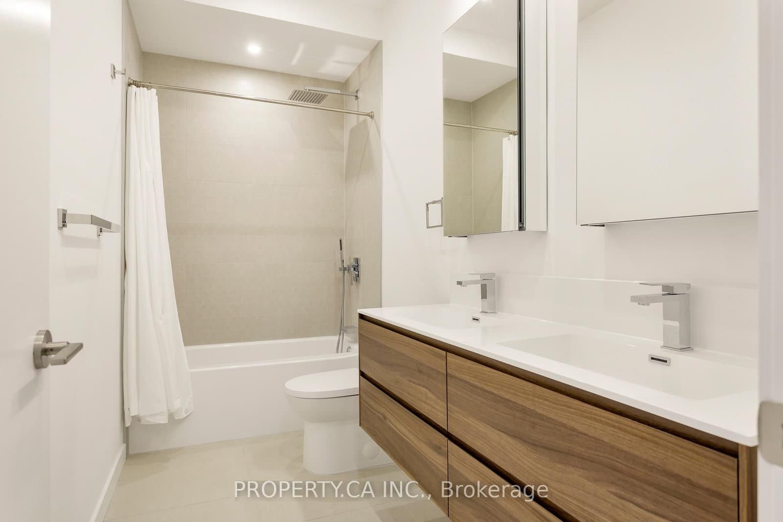 301 Keele Street, Unit Unit #2 thumbnail 14