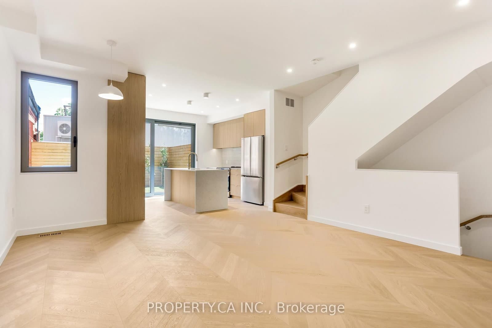 301 Keele Street, Unit Unit #2 thumbnail 2