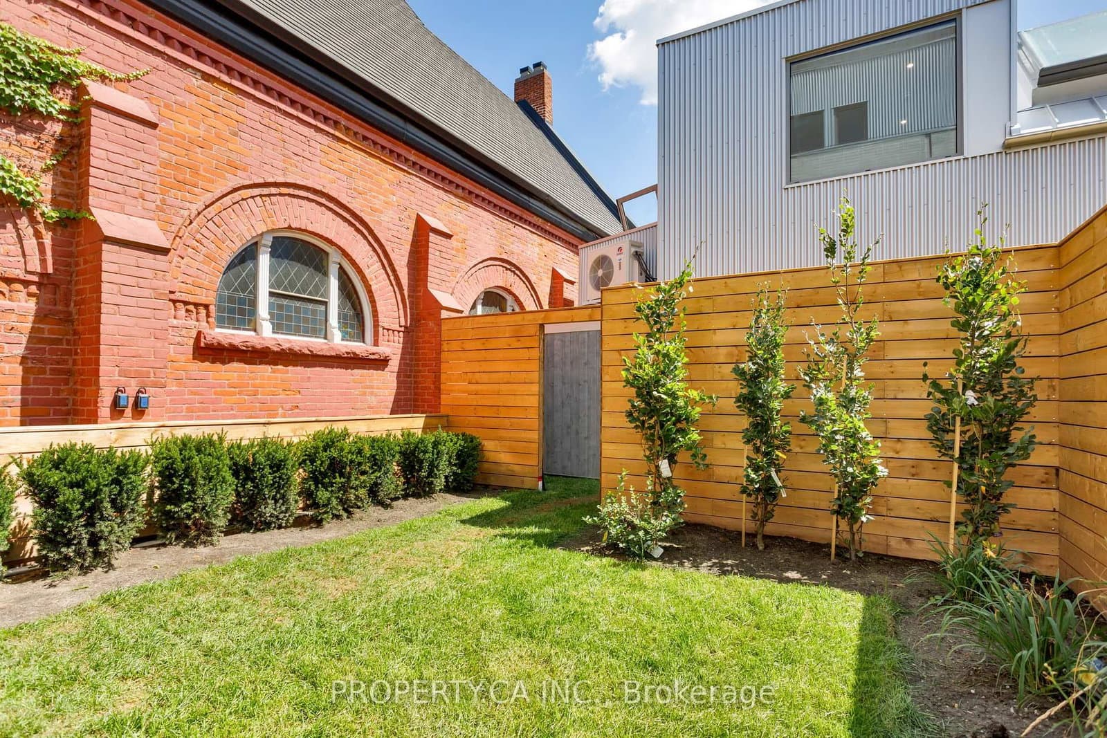 301 Keele Street, Unit Unit #2 thumbnail 3
