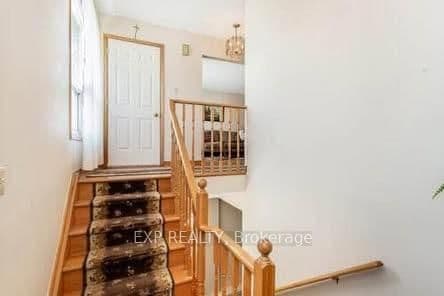 4308 Curia Crescent, Unit Upper thumbnail 3