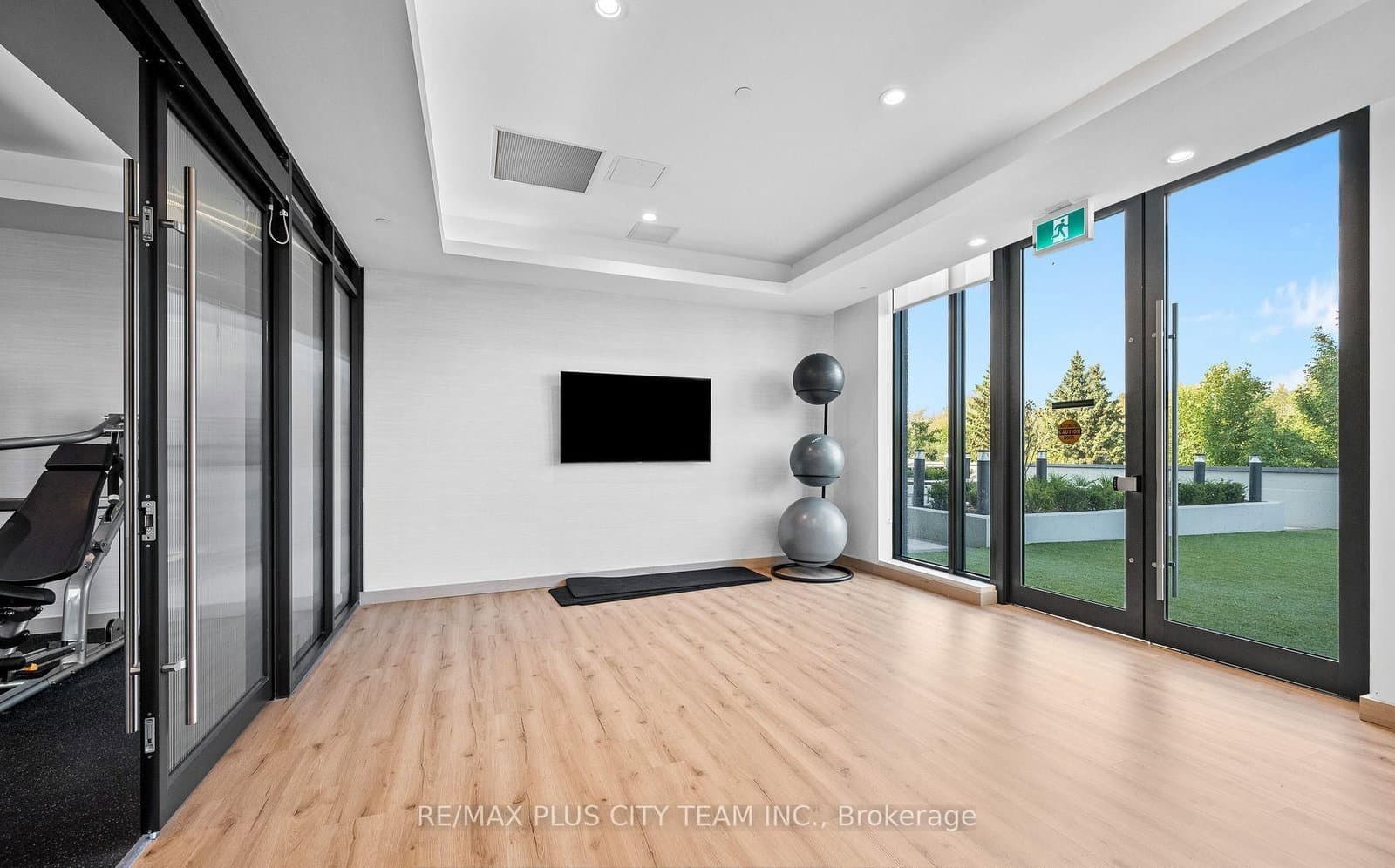 215 Veterans Drive S, Unit 103 thumbnail 13