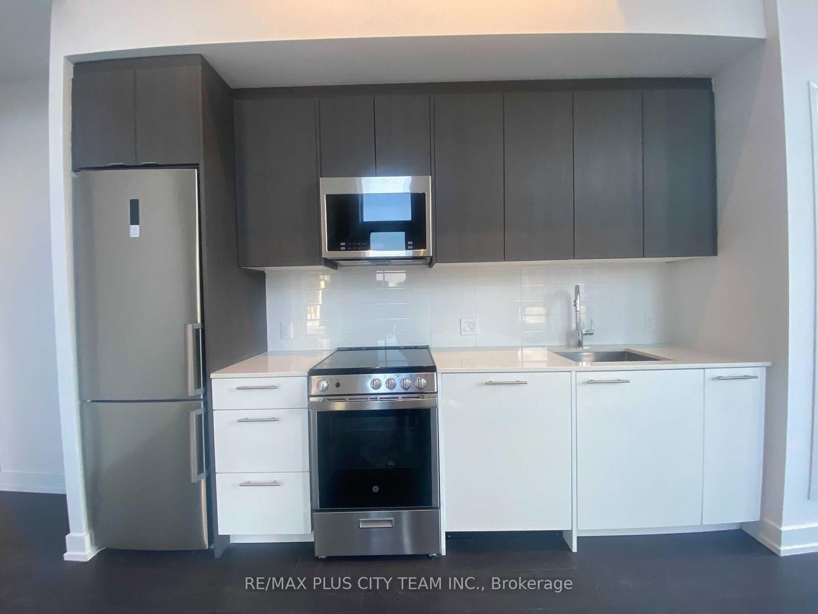 215 Veterans Drive S, Unit 103 thumbnail 4