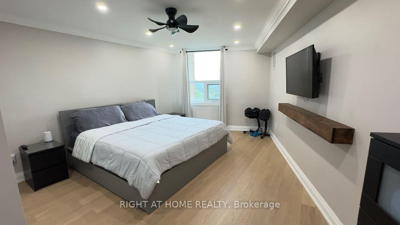 716 The West Mall, Unit 1507 thumbnail 18