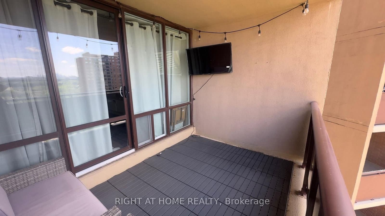 716 The West Mall, Unit 1507 thumbnail 21