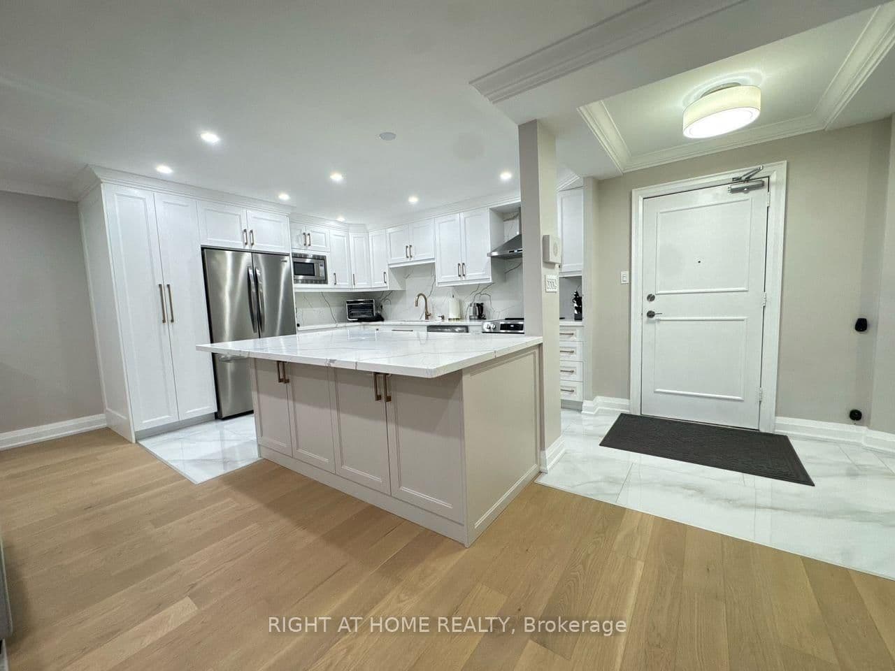 716 The West Mall, Unit 1507 thumbnail 5