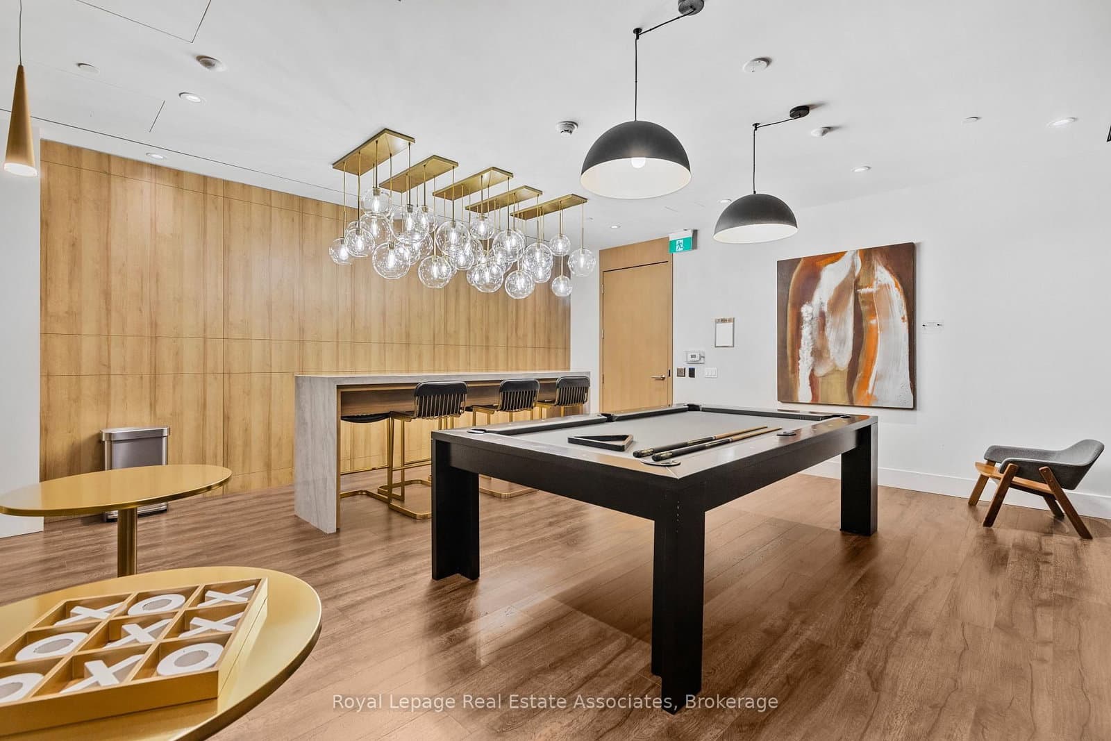 21 Park Street E, Unit 805 thumbnail 20