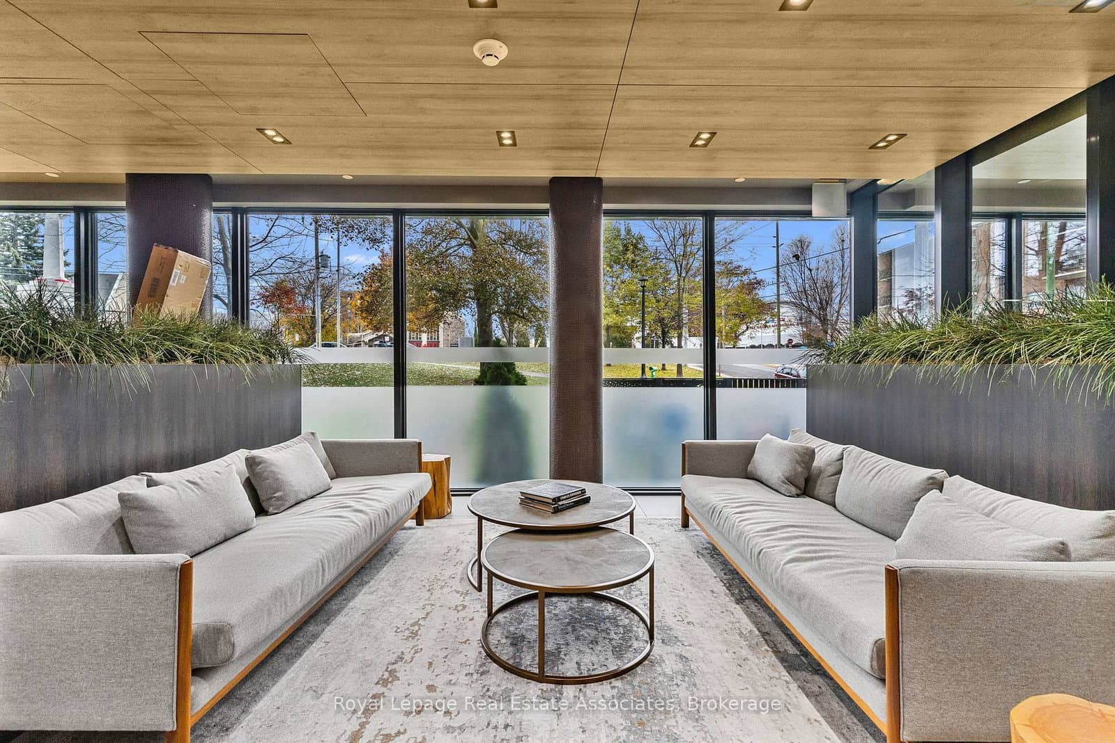 21 Park Street E, Unit 805 thumbnail 24
