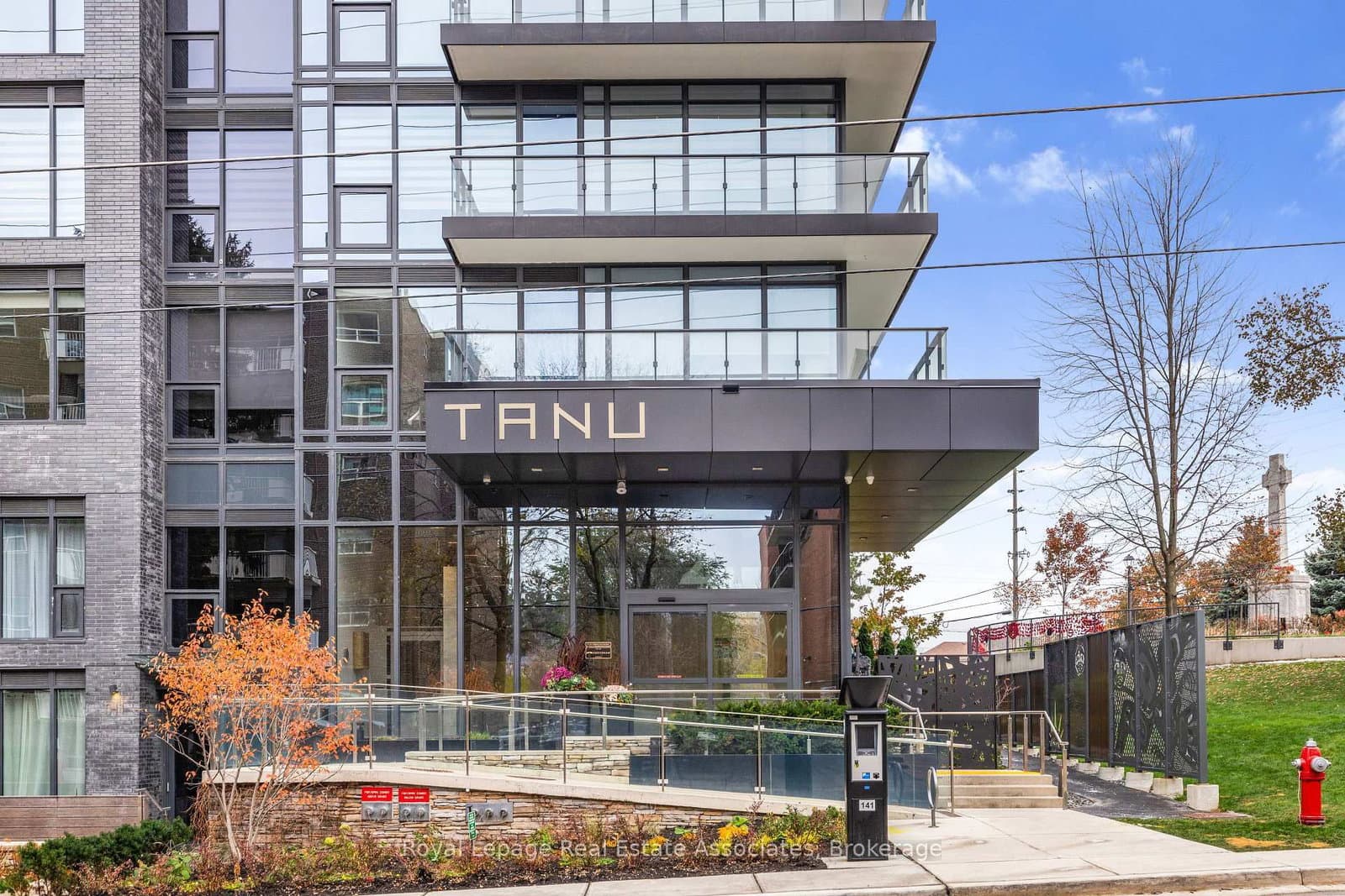 21 Park Street E, Unit 805 thumbnail 25