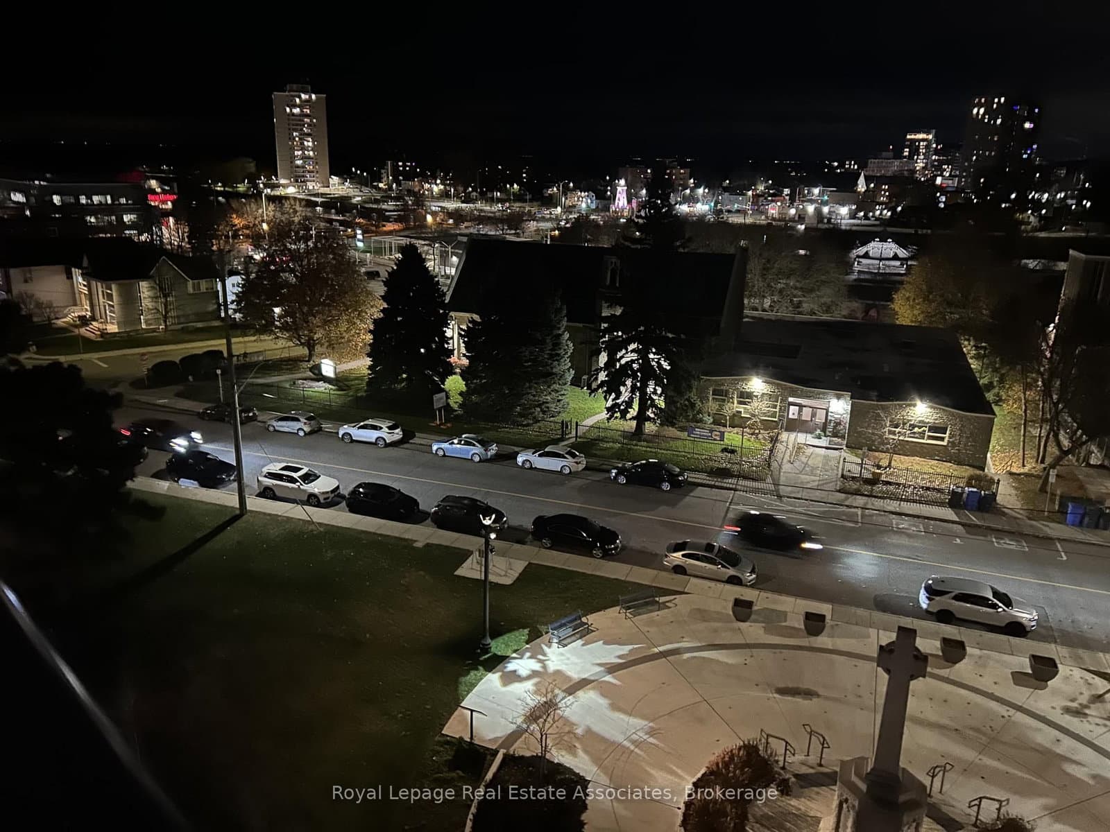 21 Park Street E, Unit 805 thumbnail 27
