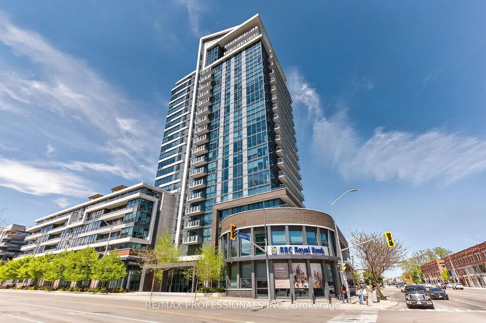 #413 - 1 Hurontario Street