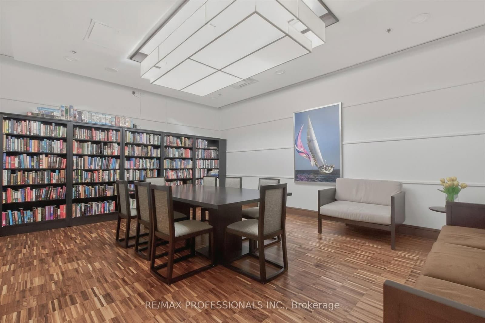 1 Hurontario Street, Unit 413 thumbnail 37