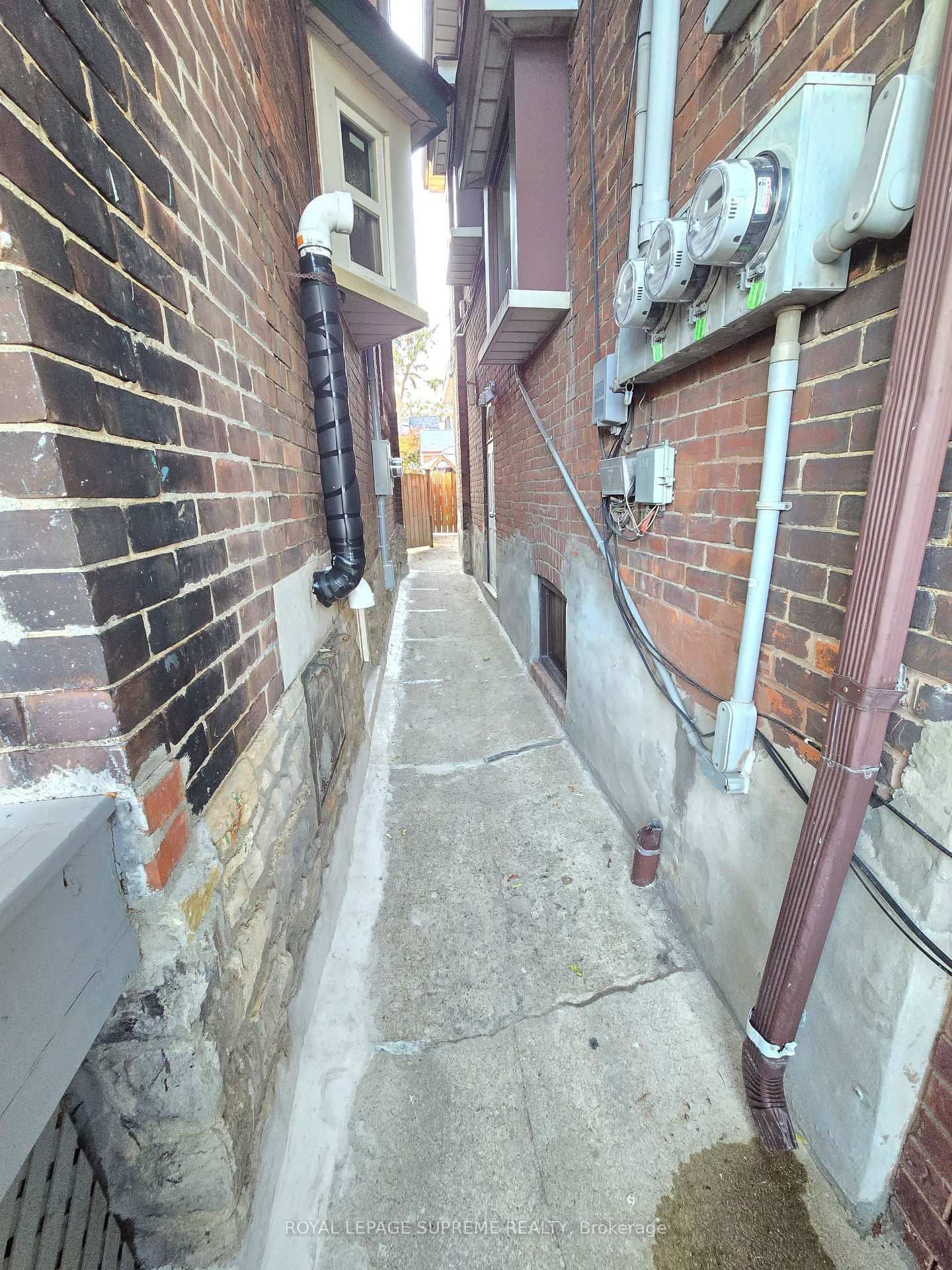 20 Edna Avenue, Unit Lower Level thumbnail 28