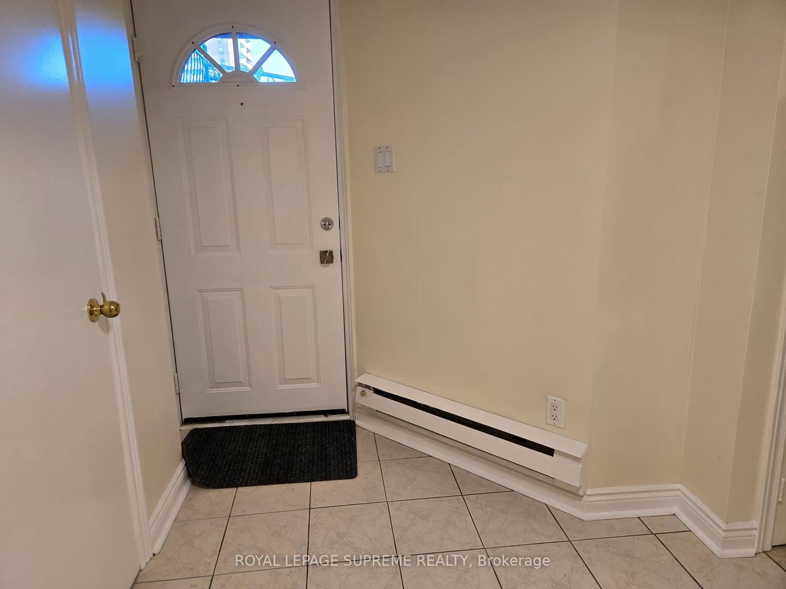 20 Edna Avenue, Unit Lower Level thumbnail 5