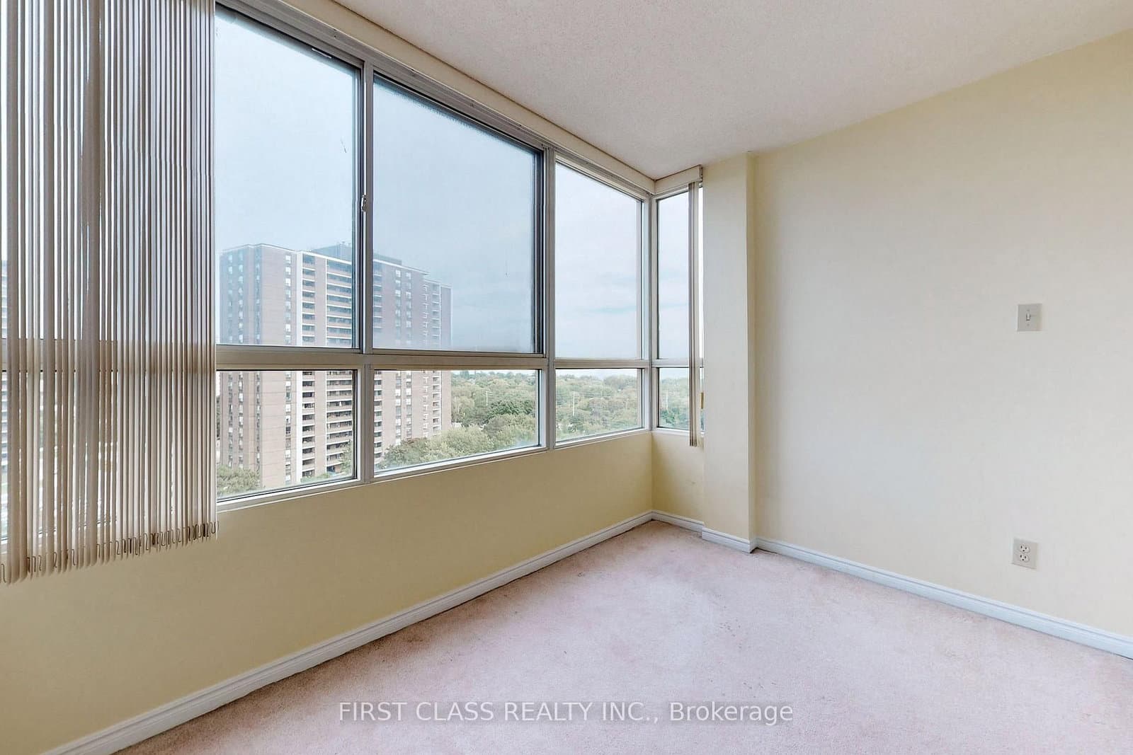 1485 E Lakeshore Road E, Unit 1117 thumbnail 6