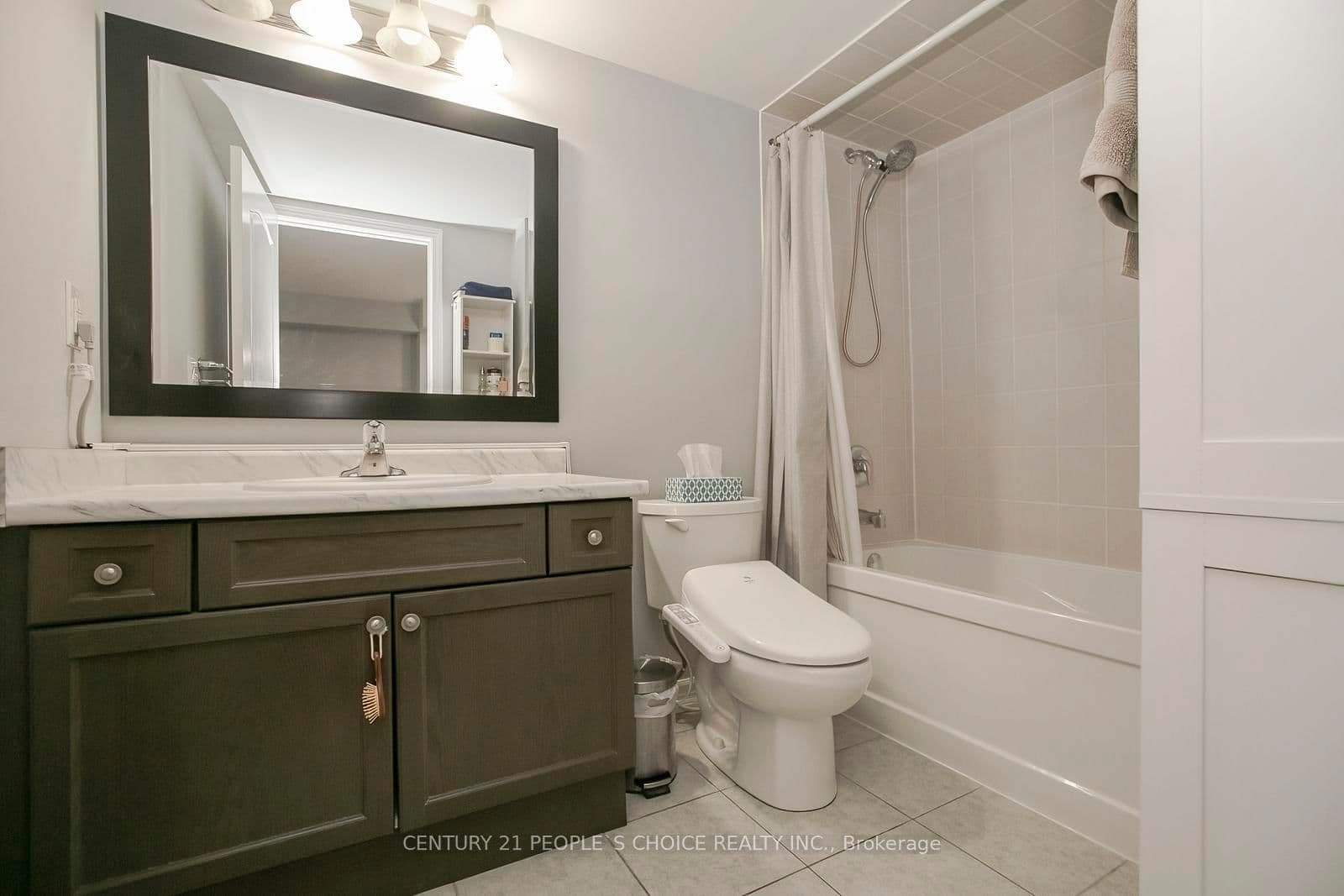 60 Baycliffe Crescent, Unit 402 thumbnail 18