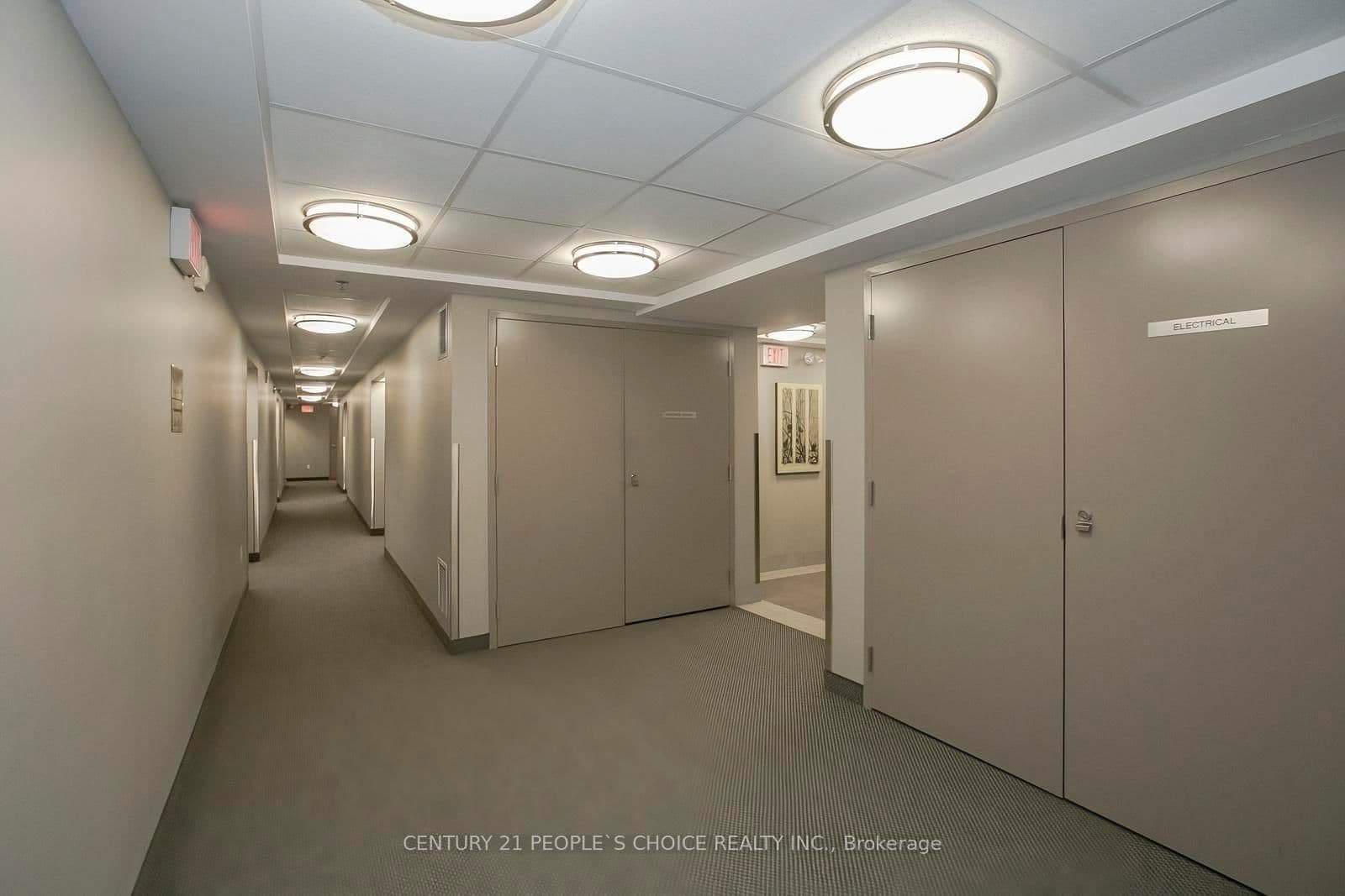 60 Baycliffe Crescent, Unit 402 thumbnail 7