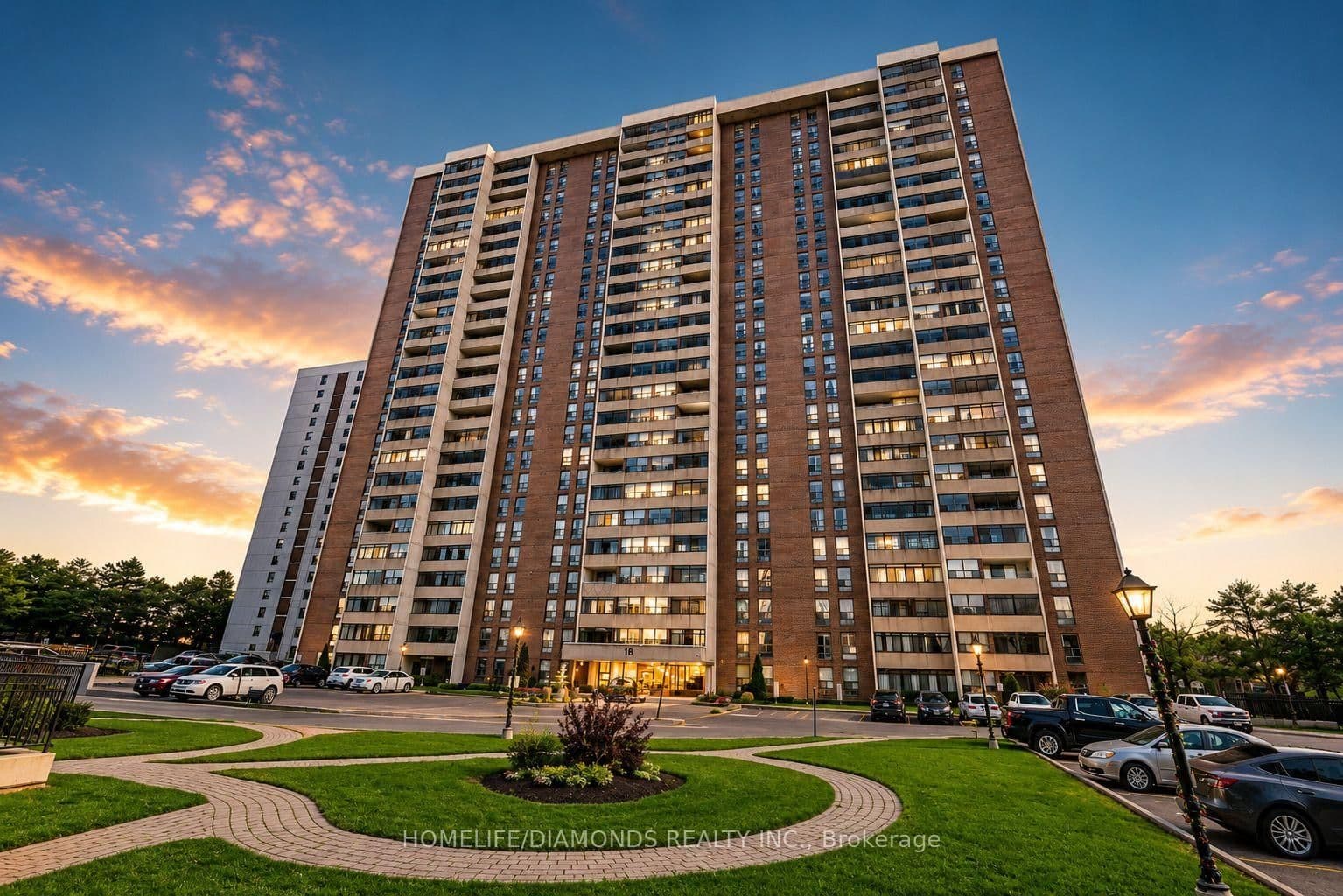 18 Knightsbridge Road, Unit 1411 - Image 1